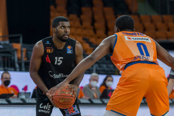 但在边路厚 但在边路厚